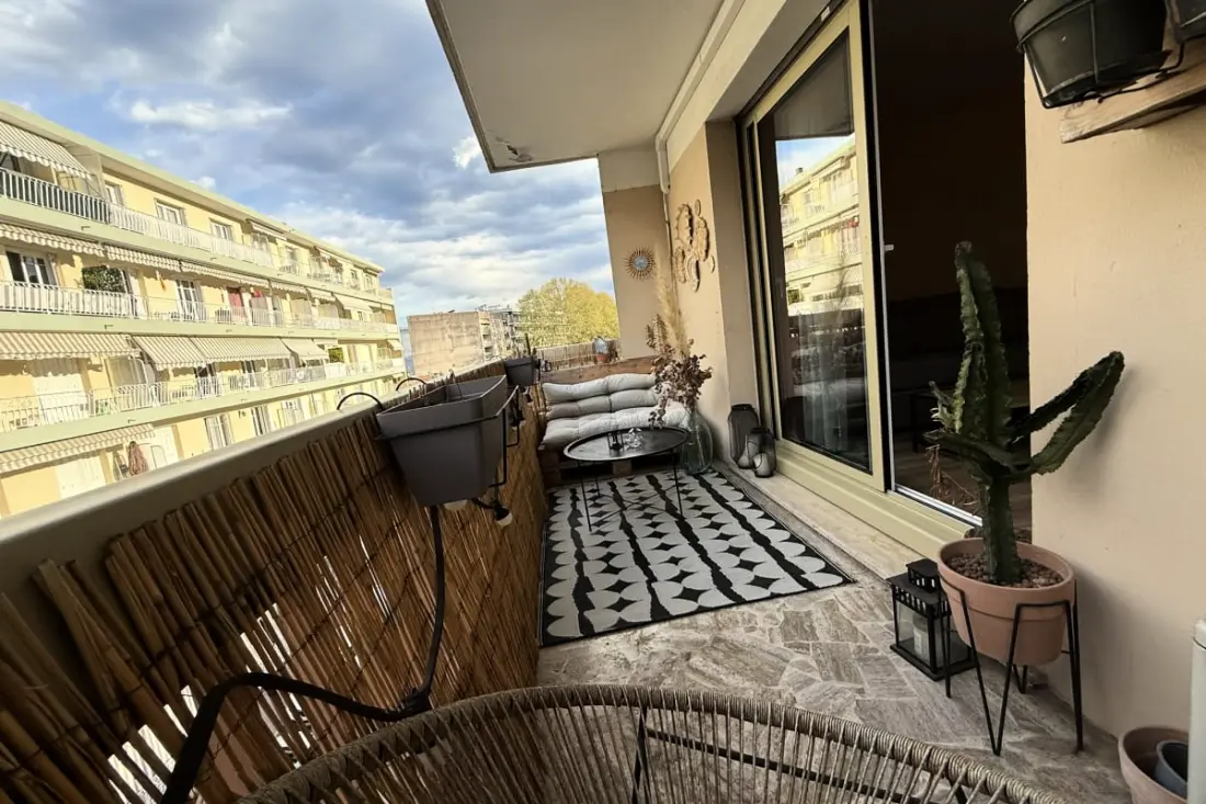 Moderne Wohnung mit Terrasse - Lage Ideal