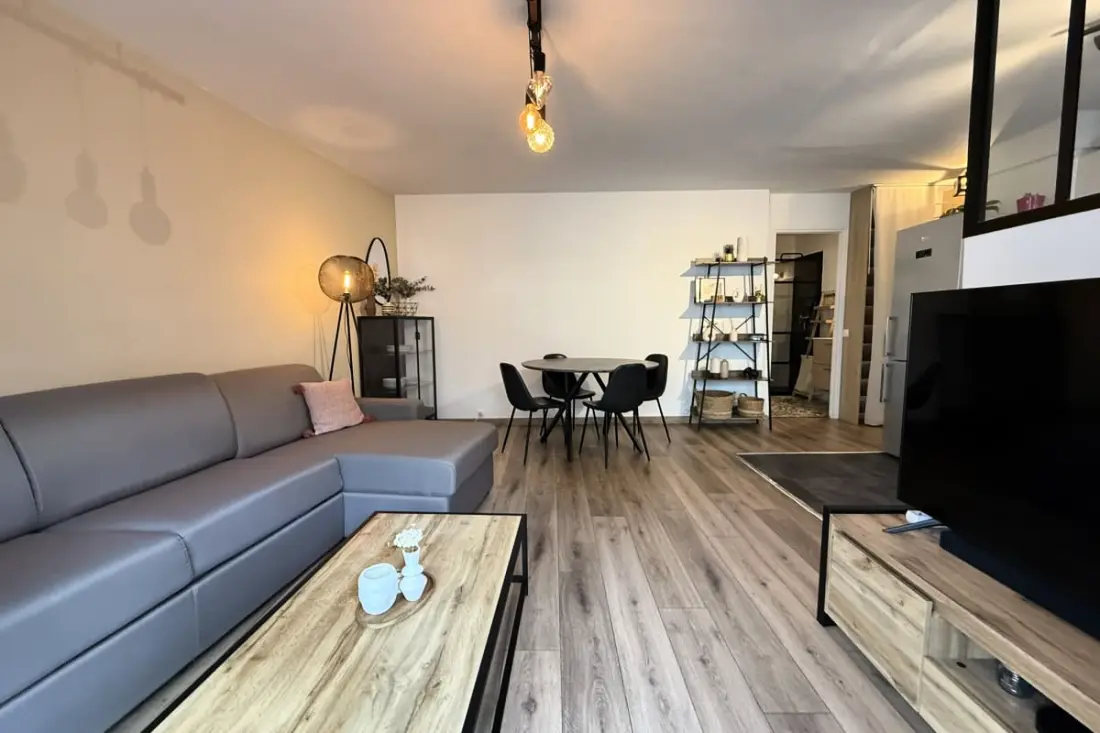 Moderne Wohnung mit Terrasse - Lage Ideal