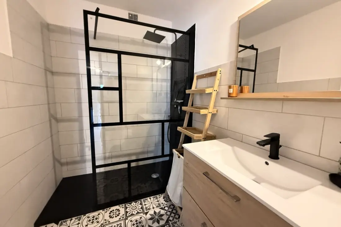 Moderne Wohnung mit Terrasse - Lage Ideal