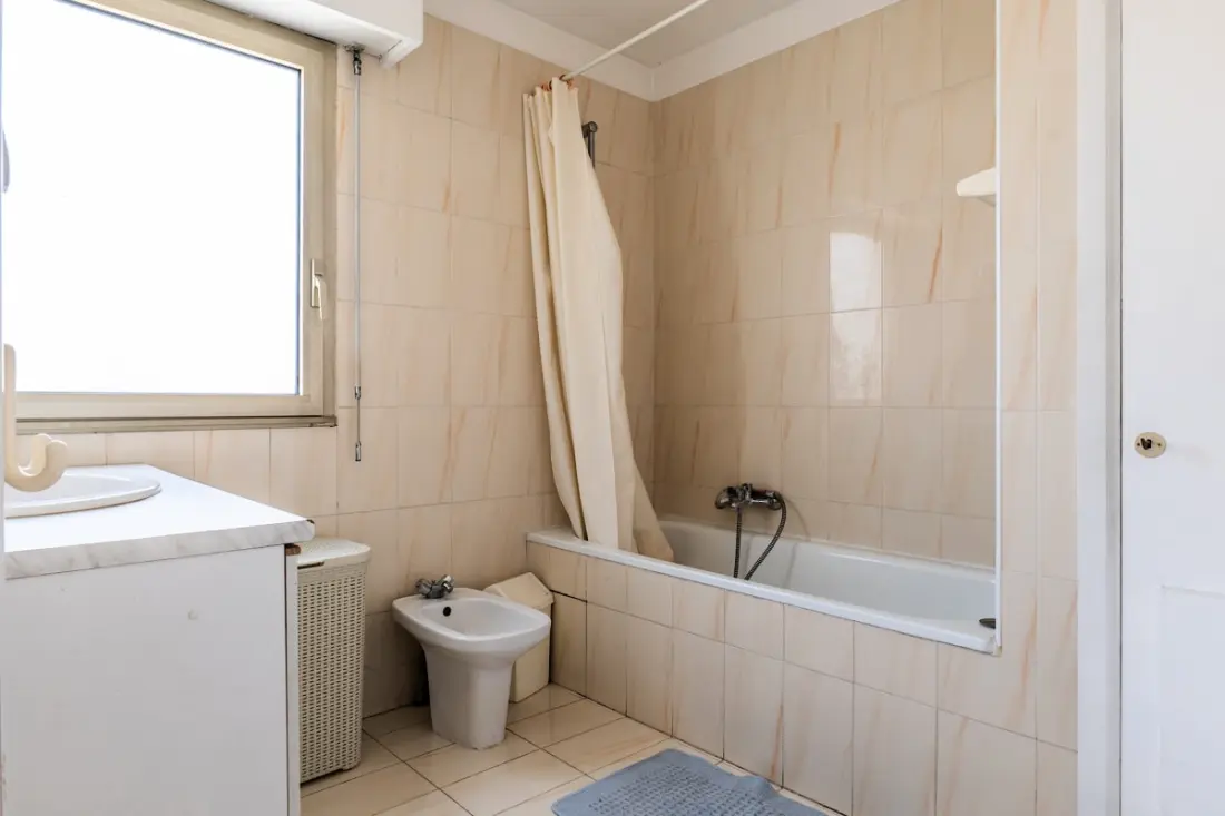 Wohnung mit Pool in der Nähe von De La Mer