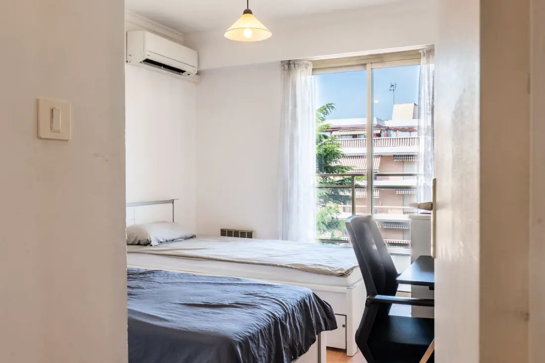 Wohnung mit Pool in der Nähe von De La Mer
