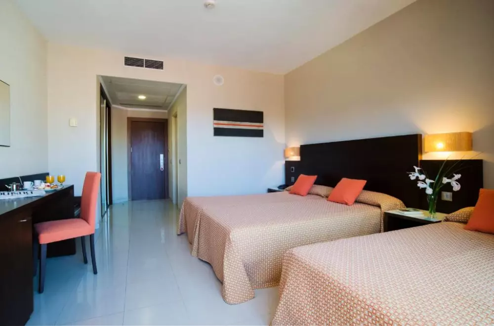 Hotel Pierre & Vacances Bahía Calpe - Nie.