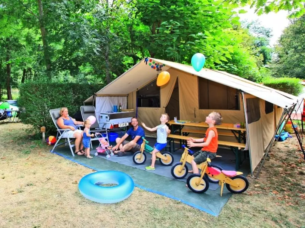 Flower Camping Le Val de la Marquise 3 Sterne★★★