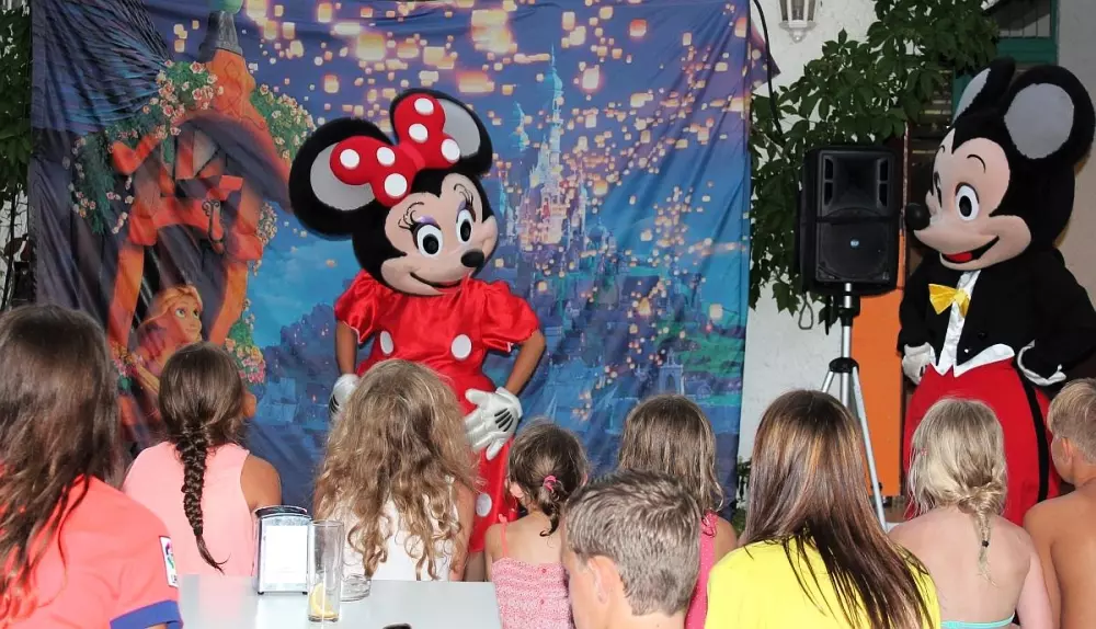 CAMPING GLOBO BARCELONA 4 Stars★★★★