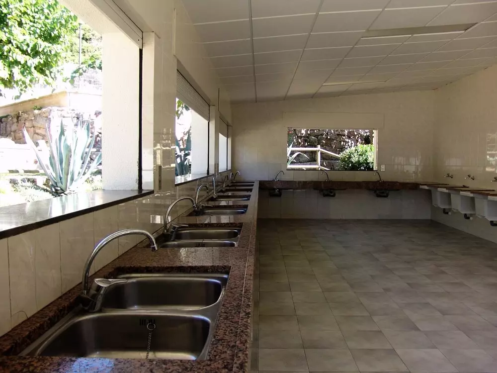 CAMPING GLOBO BARCELONA 4 Stars★★★★