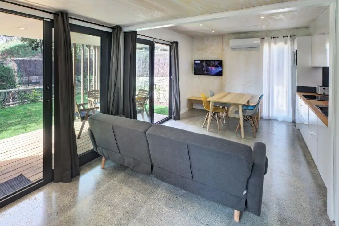 CAMPING GLOBO BARCELONA 5 Sterren★★★★★