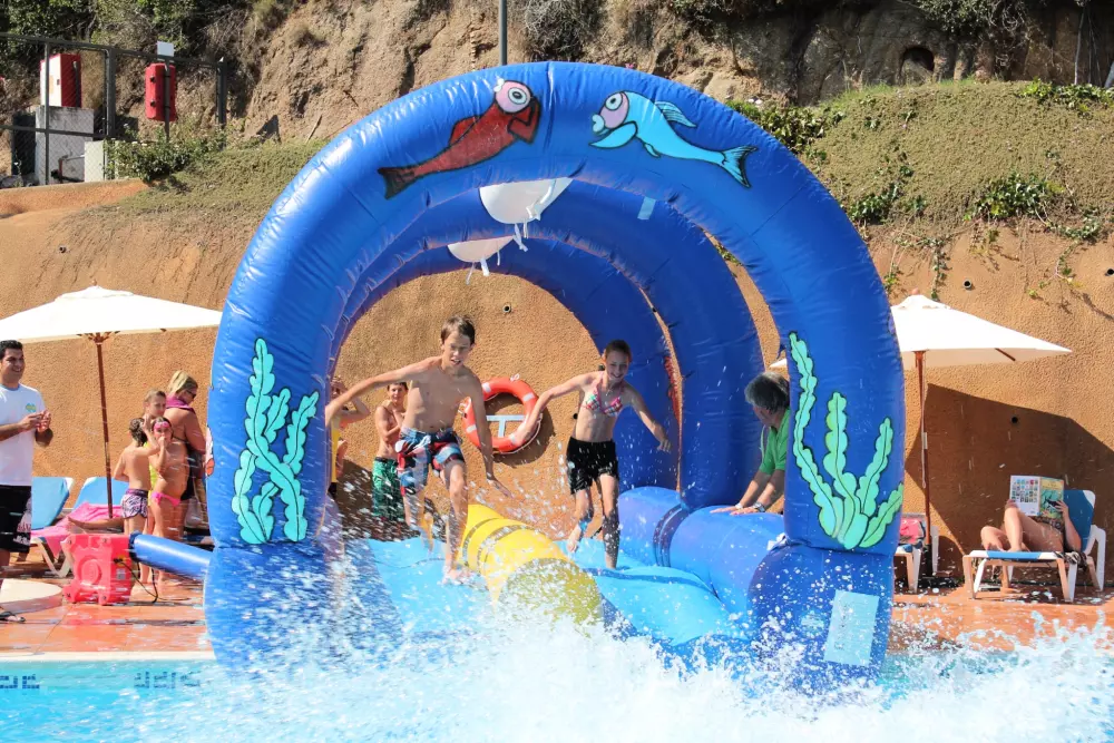 CAMPING GLOBO BARCELONA 4 Stars★★★★