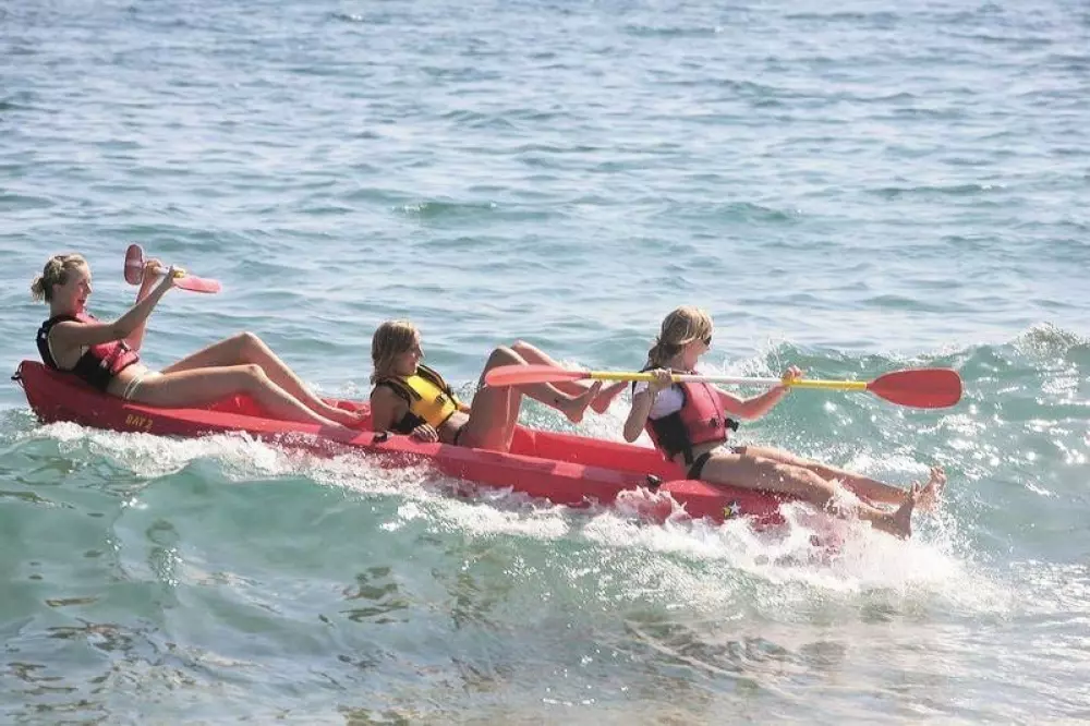 CAMPING GLOBO BARCELONA 4 Stars★★★★