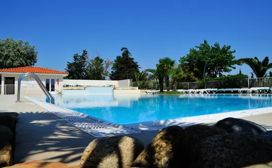 Camping les Fontaines ***
