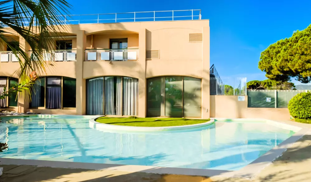 Résidence Pierre & Vacances Les Rives de Cannes Mandelieu 3 étoiles★★★