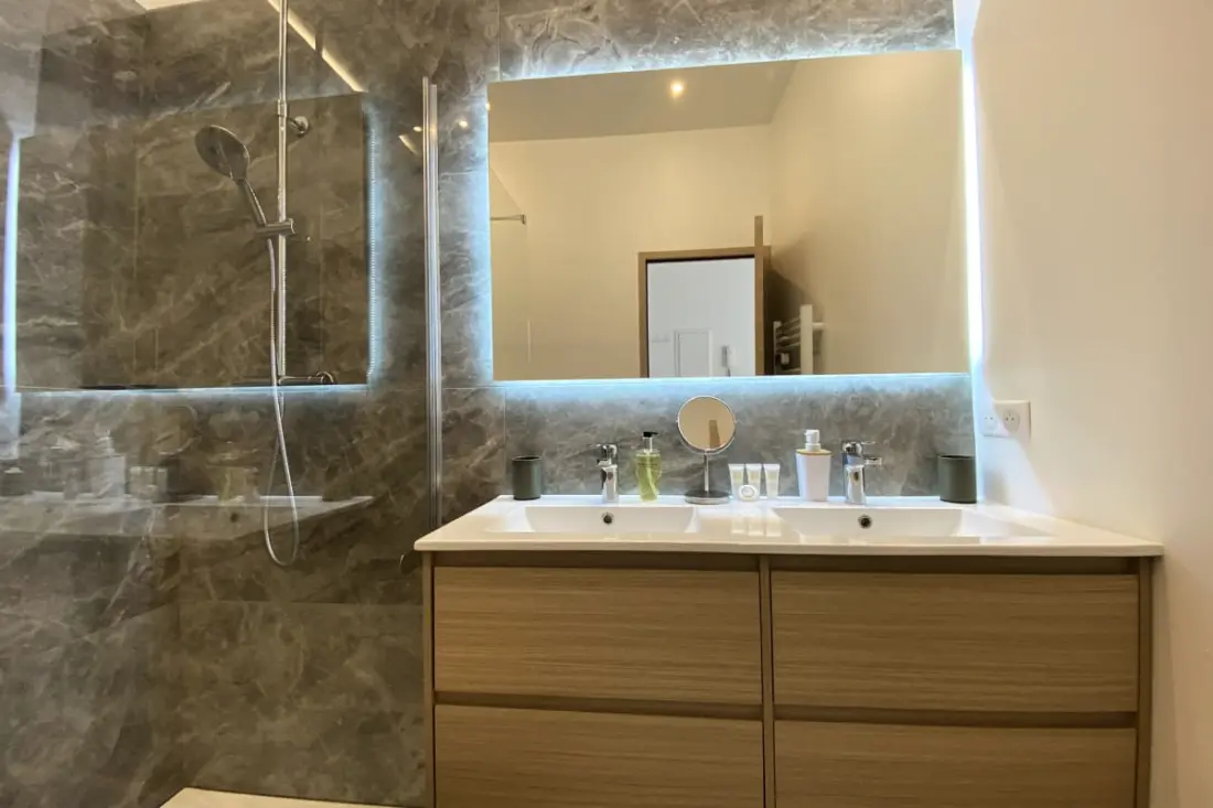 06cj: Gyönyörű apartman Au Coeur De Cannes