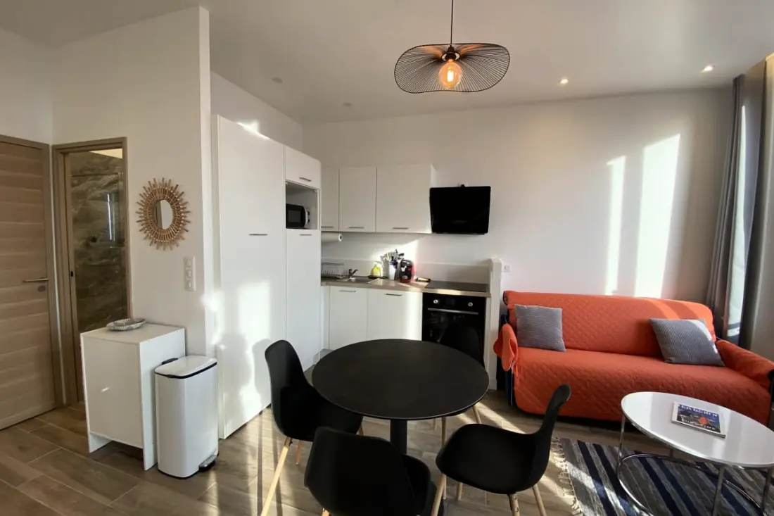 06cj: Gyönyörű apartman Au Coeur De Cannes