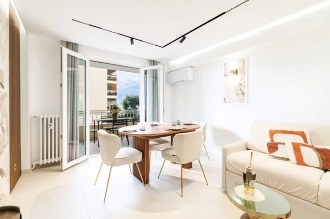 Modern apartman Cannesban, 6 ember