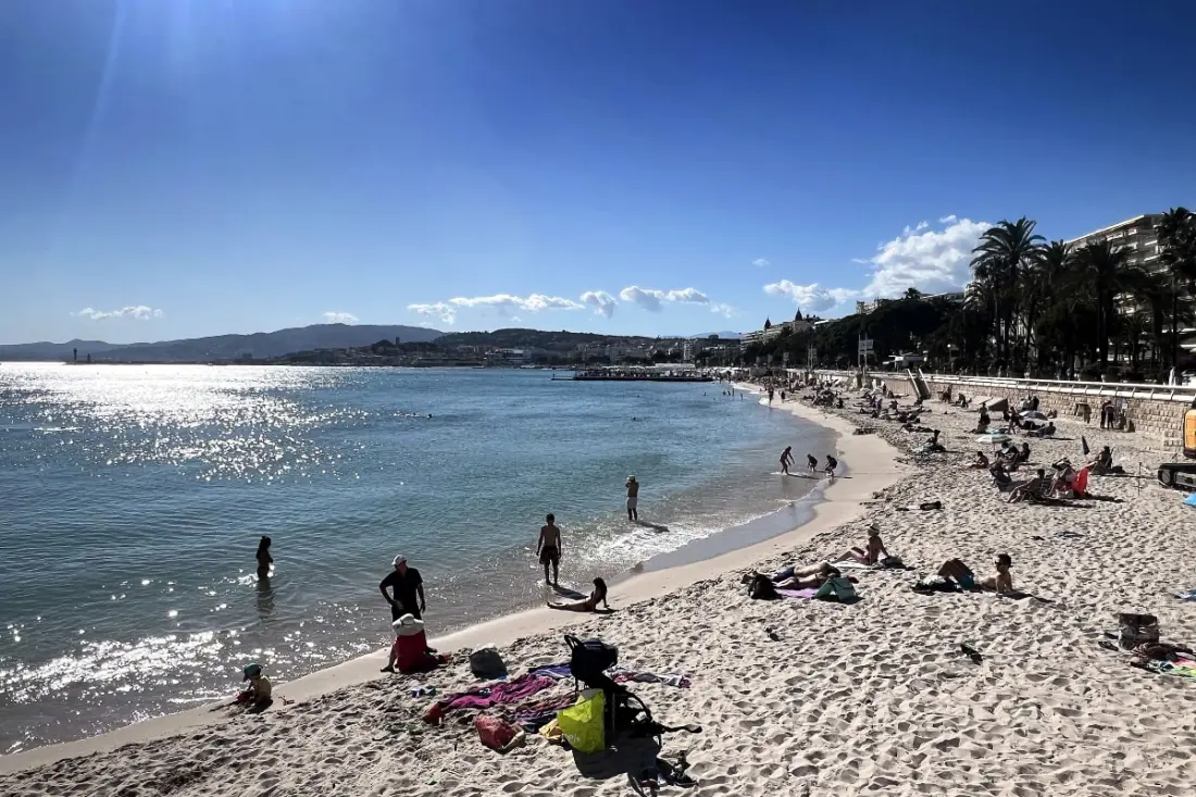 Apt With Terrace in Cannes 5 Min De La Plage