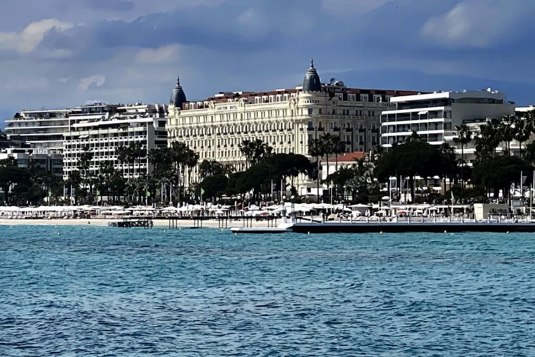 Apt With Terrace in Cannes 5 Min De La Plage