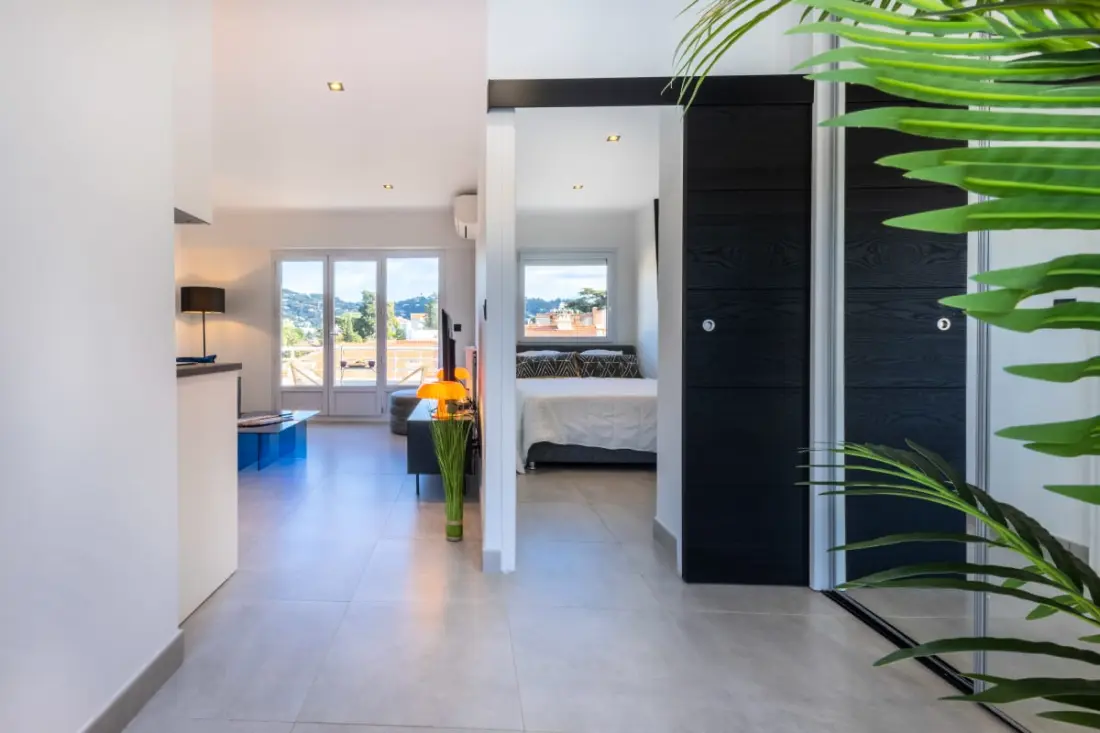 06az - Apartman terasszal 10 percre a palotától