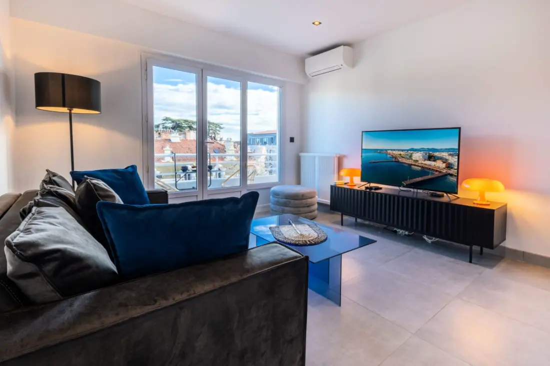 06az - Apartman terasszal 10 percre a palotától