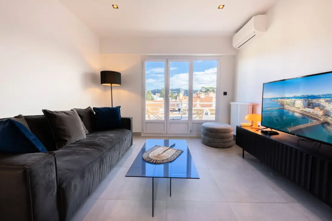 06az - Apartman terasszal 10 percre a palotától