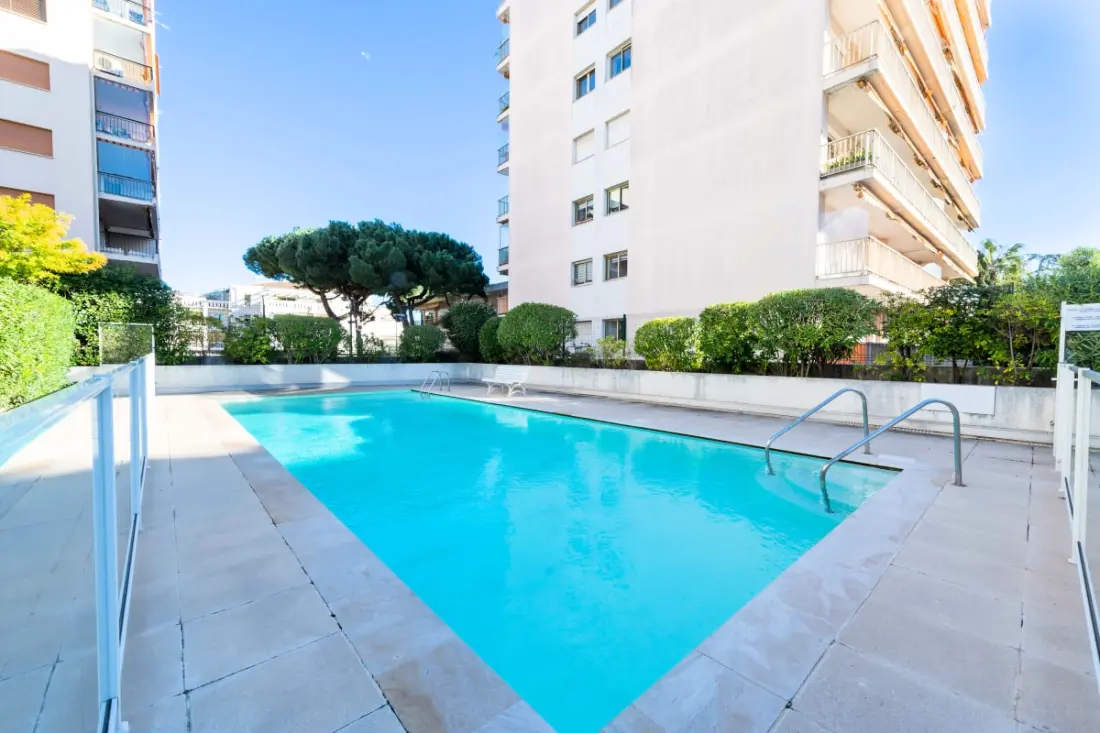 Residence 2p Cannes East, Residence with Swimming pool