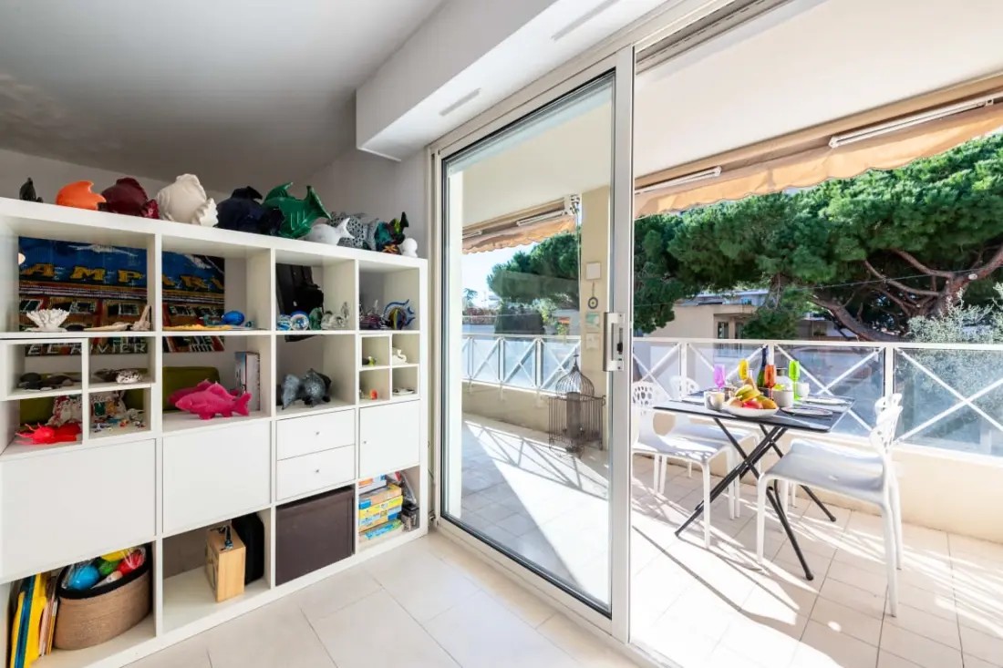 Residence 2p Cannes East, Residence with Swimming pool