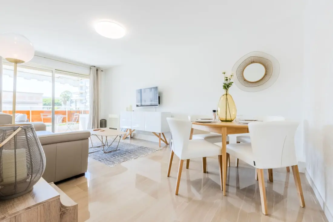 Residence 2p stílus terasz, strandok és láb cipő