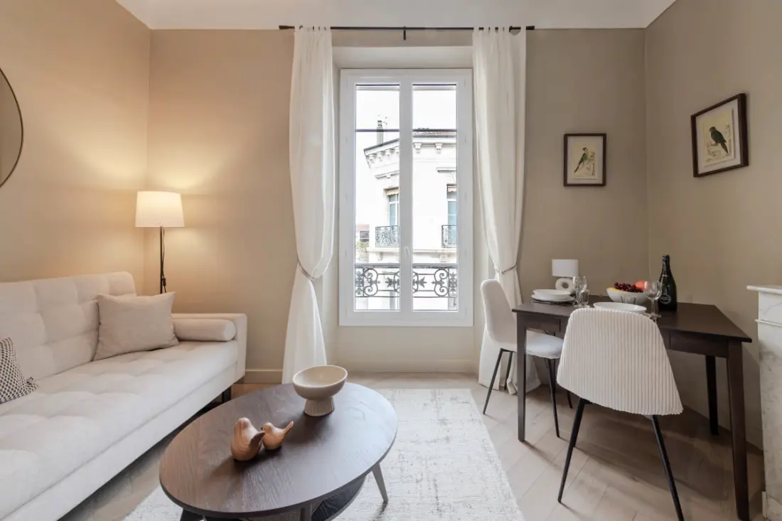 Residence Beau dalszöveg: Coeur de Cannes