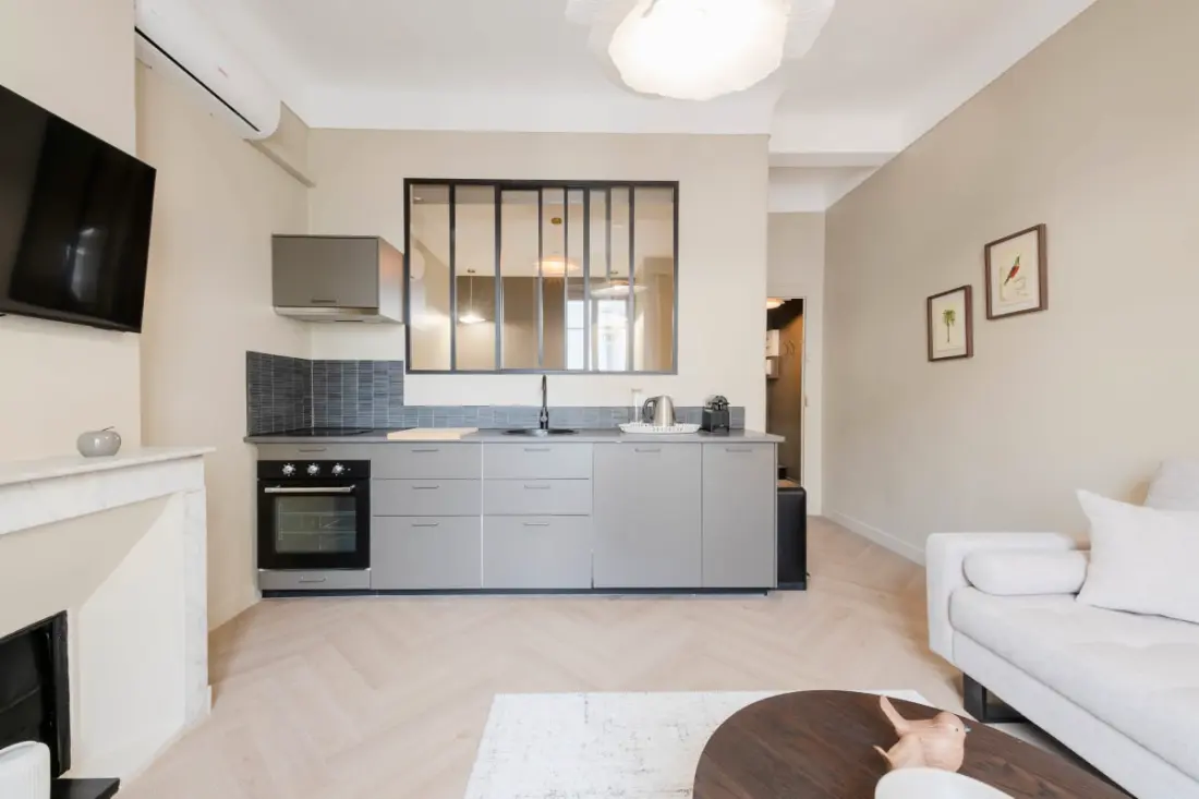 Residence Beau dalszöveg: Coeur de Cannes