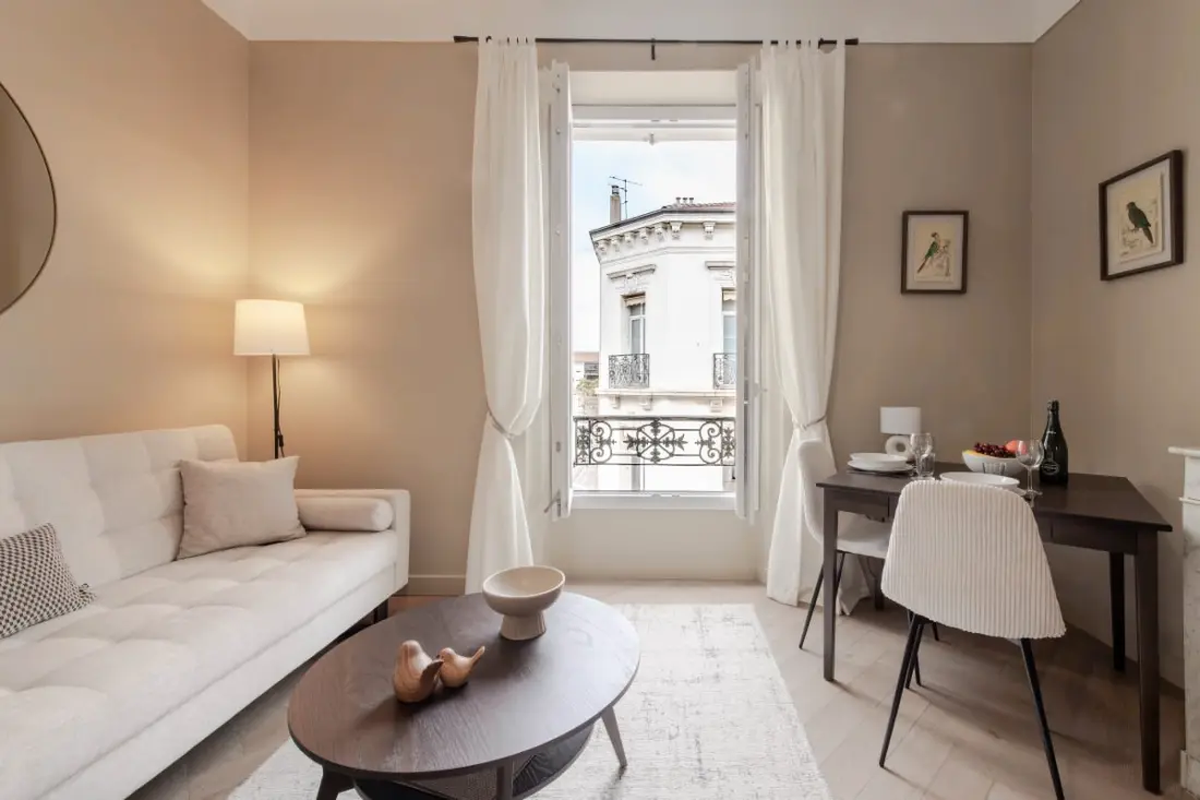 Residence Beau dalszöveg: Coeur de Cannes