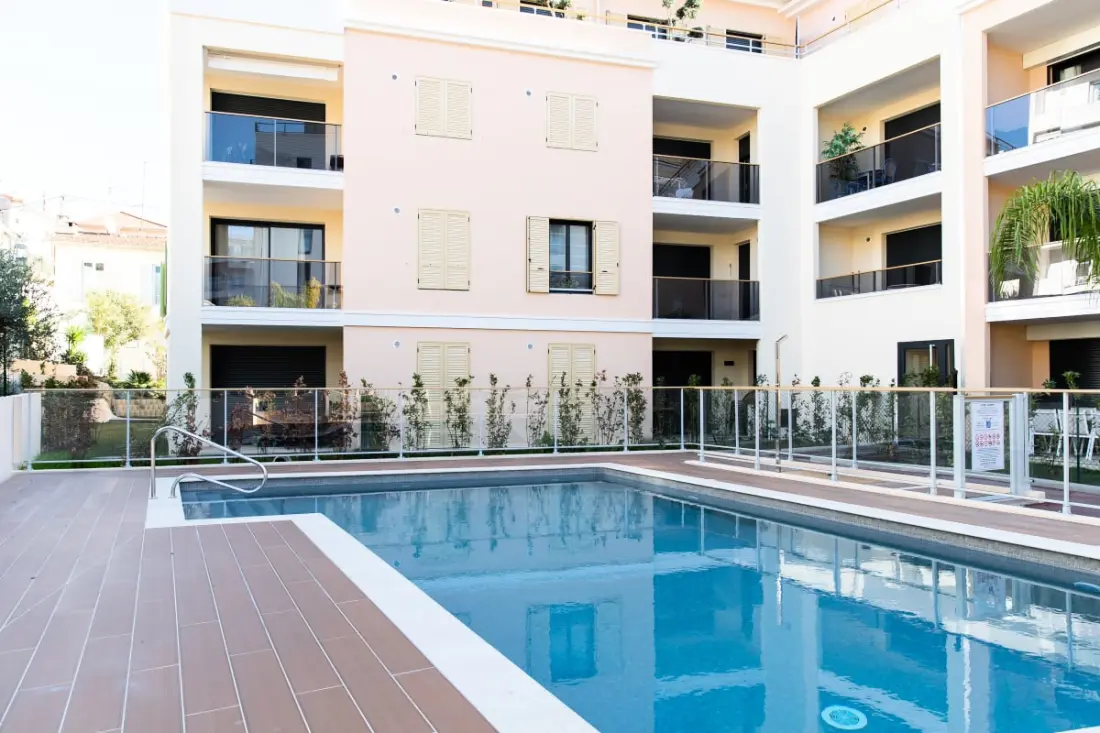 3p rezidencia terasz és medence Palm Beach szívében