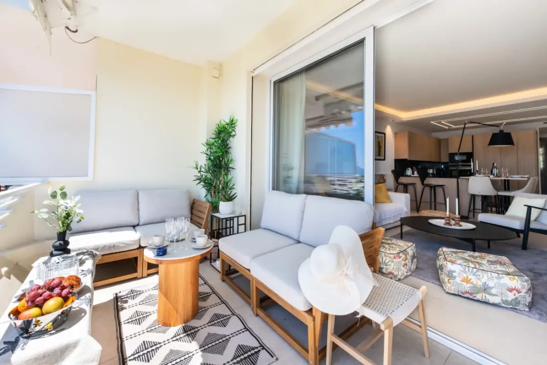 Residence 3p Terrace Sea View – Residence De Standing