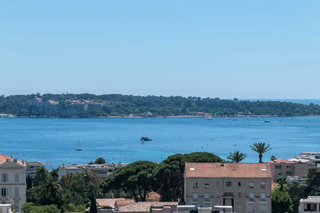 Residence 3p Terrace Sea View – Residence De Standing