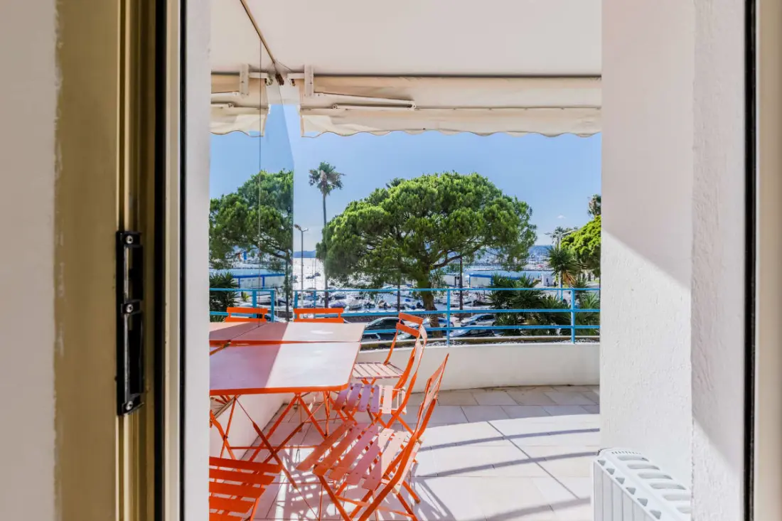 Rezidencia 90m2 Sur La Croisette terasszal és tengeri kilátással