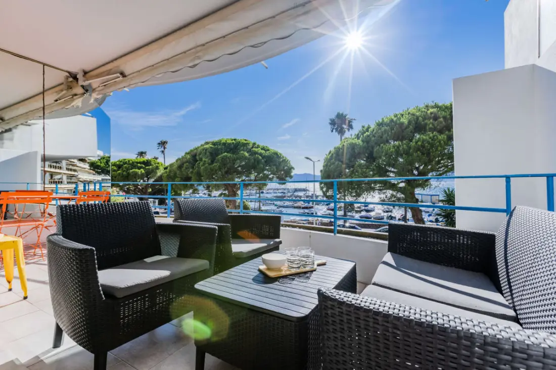 Rezidencia 90m2 Sur La Croisette terasszal és tengeri kilátással