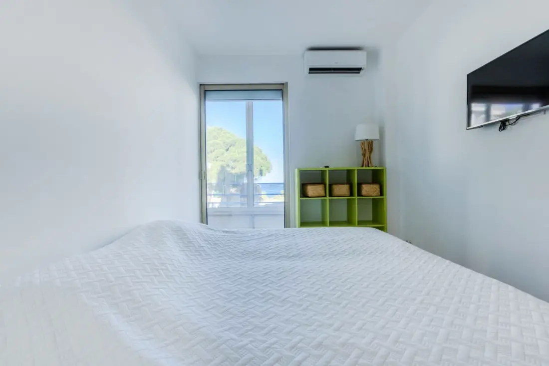 Rezidencia 90m2 Sur La Croisette terasszal és tengeri kilátással