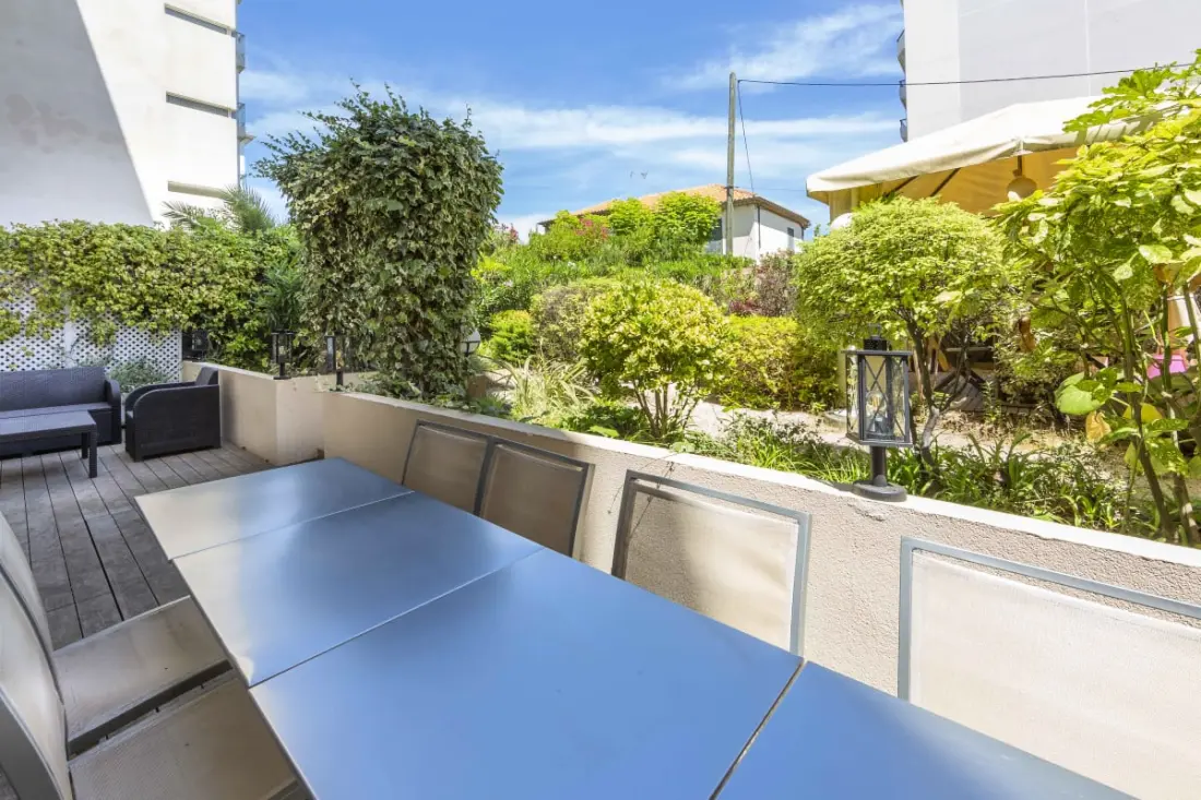 Residence apartman 2 hálószobával / 2 fürdőszobával/kétágyas terasszal kerttel