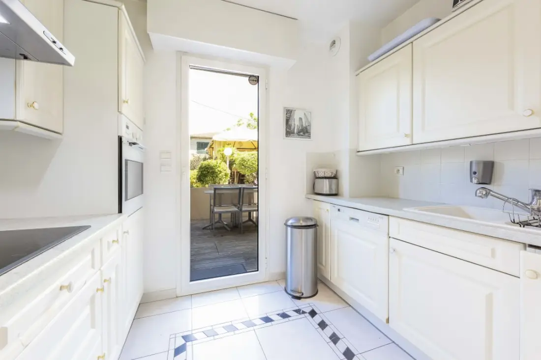 Residence apartman 2 hálószobával / 2 fürdőszobával/kétágyas terasszal kerttel