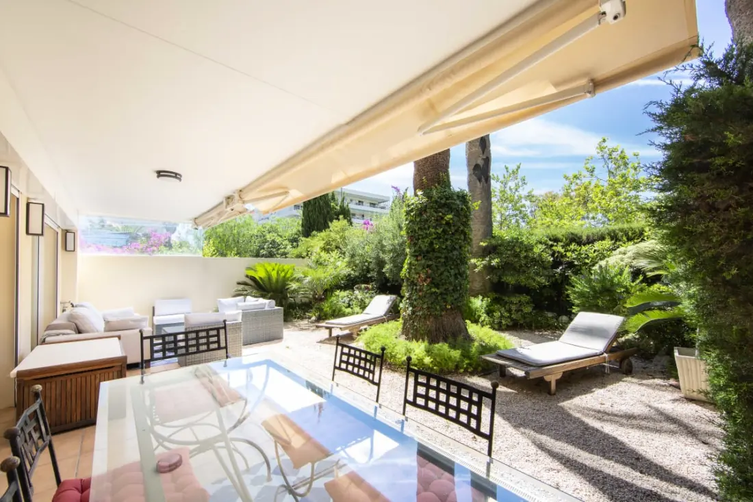 Residence apartman 2 hálószobával / 2 fürdőszobával/kétágyas terasszal kerttel