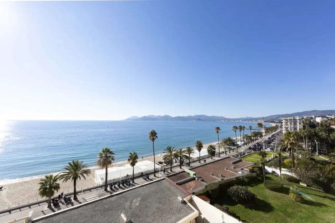 Residence Apartment 3 Bedrooms 125 M2 With Exceptional View Facing La Mer