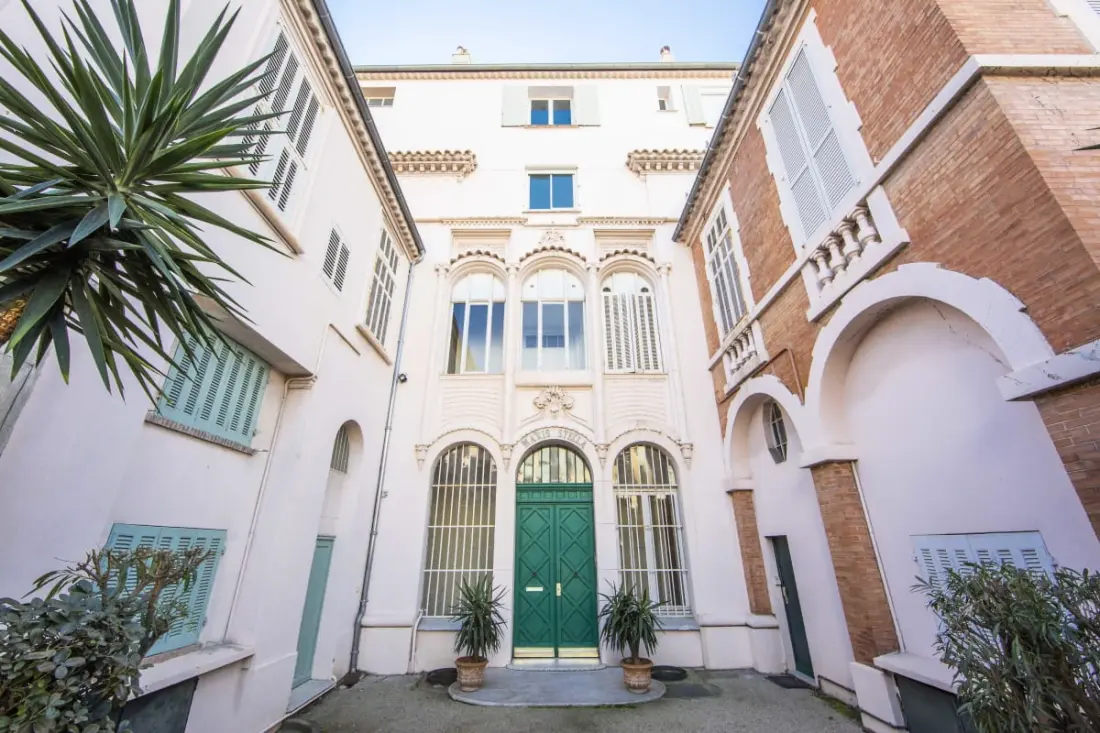 Residence Apartment 3 Bedrooms 125 M2 With Exceptional View Facing La Mer