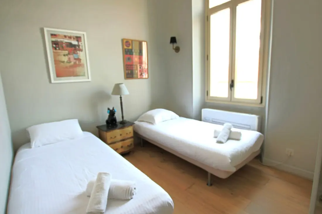 Residence Apartment 4 hálószobák, 130 M2 Teljesen felszerelt Sea View
