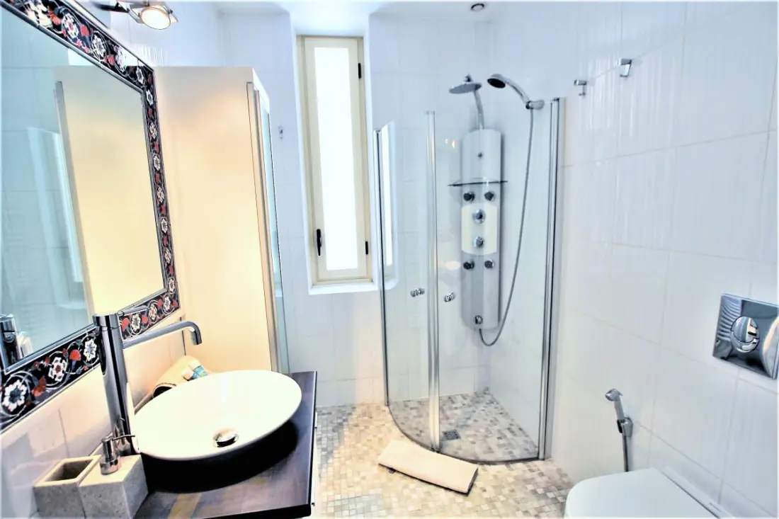 Residence Apartment 4 hálószobák, 130 M2 Teljesen felszerelt Sea View