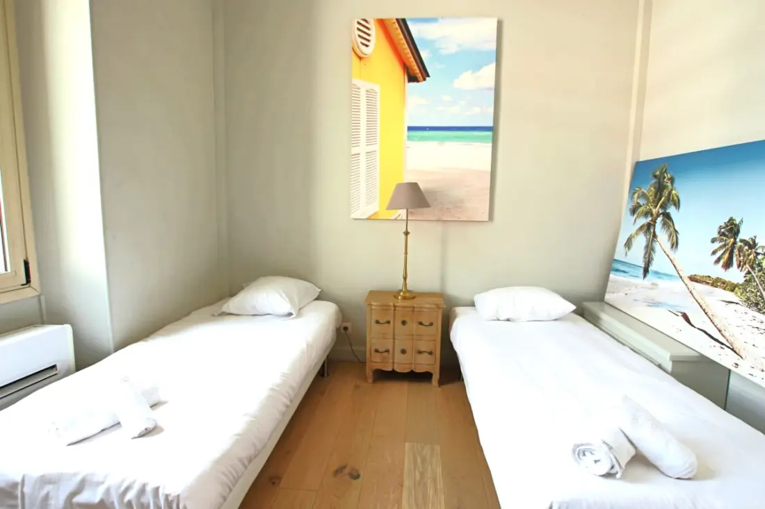 Residence Apartment 4 hálószobák, 130 M2 Teljesen felszerelt Sea View