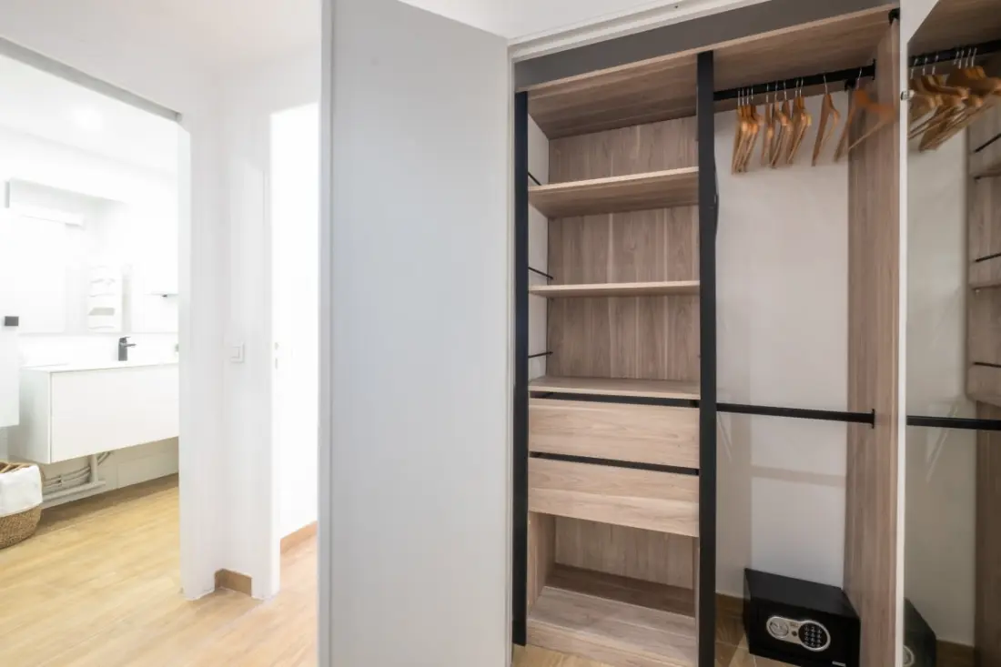 Rezidencia apartman úszó medence lakóhellyel