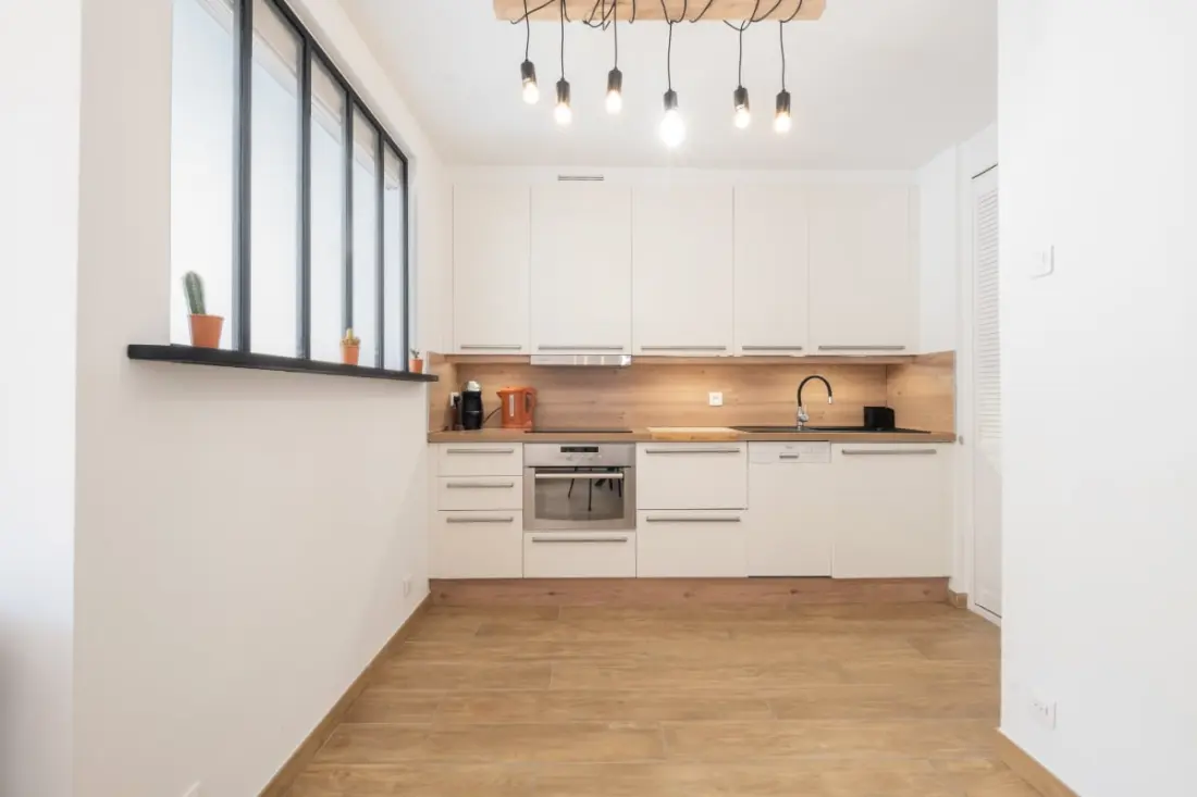 Rezidencia apartman úszó medence lakóhellyel