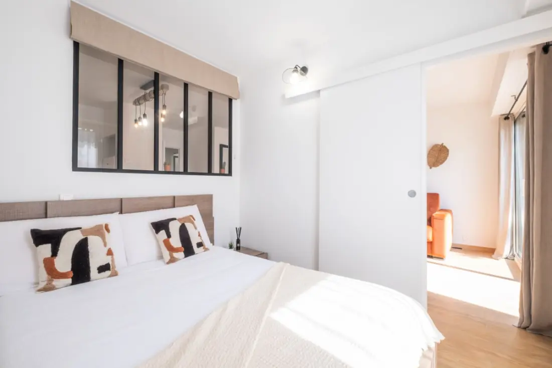 Rezidencia apartman úszó medence lakóhellyel