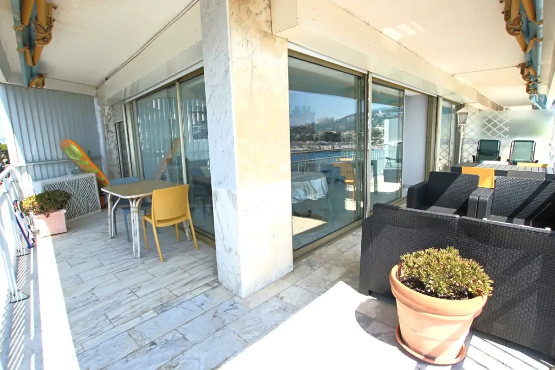 Residence Air-Conditioned Apartman 4 ember számára, akik visszafordíthatatlan kilátással rendelkeznek a tengerre