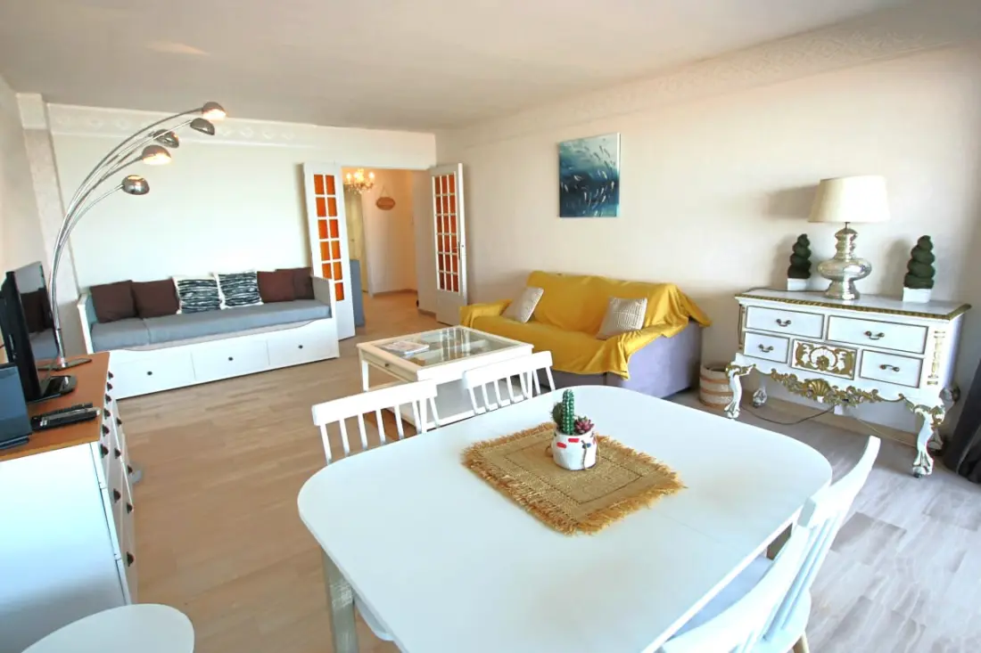 Residence Appartement équipé De 70 M2 Face à La Mer in Le Quartier Du Palm Beach
