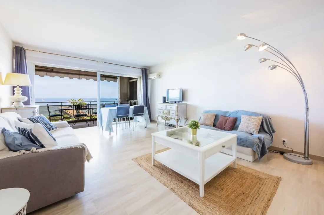 Residence Appartement équipé De 70 M2 Face à La Mer in Le Quartier Du Palm Beach