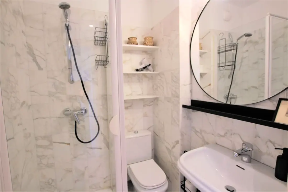 Residence Air-Conditioned Apartman, 2 hálószoba és fürdőszoba La Décoration finomított