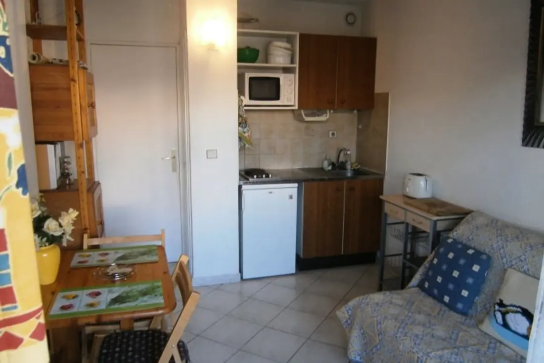 Kényelmes apartman erkéllyel, Cannes városközpontjában